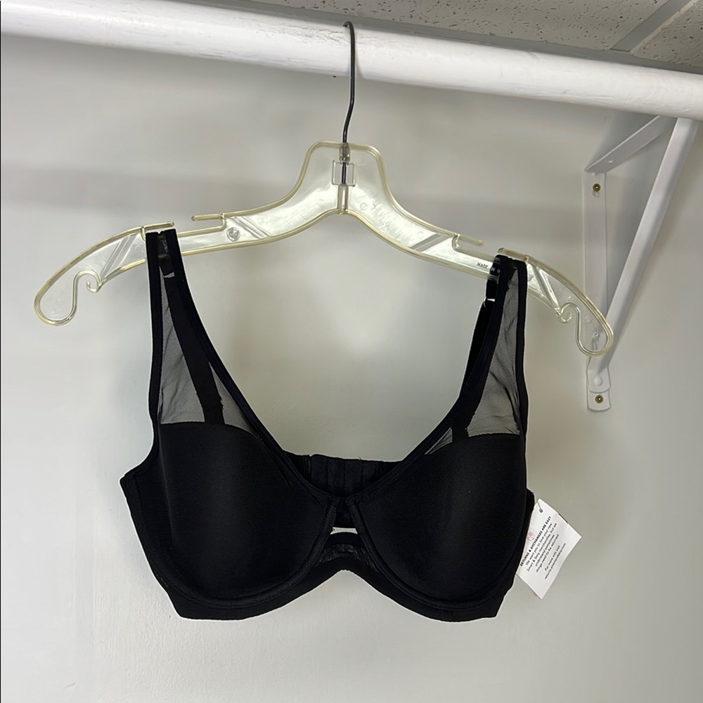 *FLAWED* NWT Smart & Sexy Black Underwire Bra- 32DD